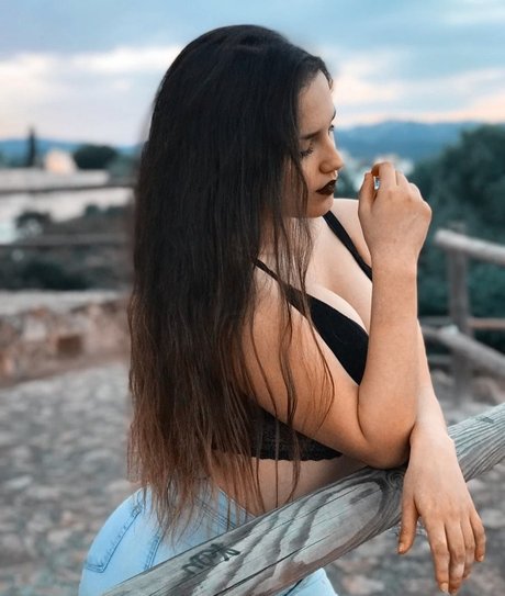 Itssscriiissss pornographic actress pics