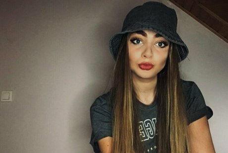 livionly hd actress gallery