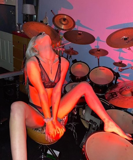 Mercy Wight free pornstar pic