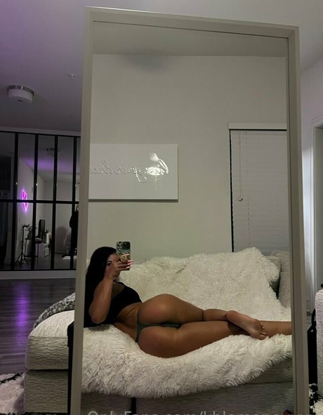 Chloe Swain pretty model pic