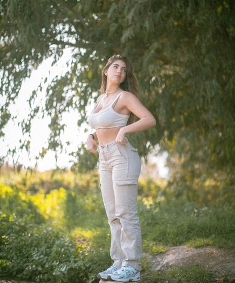 Ela Be eri beautiful actress images