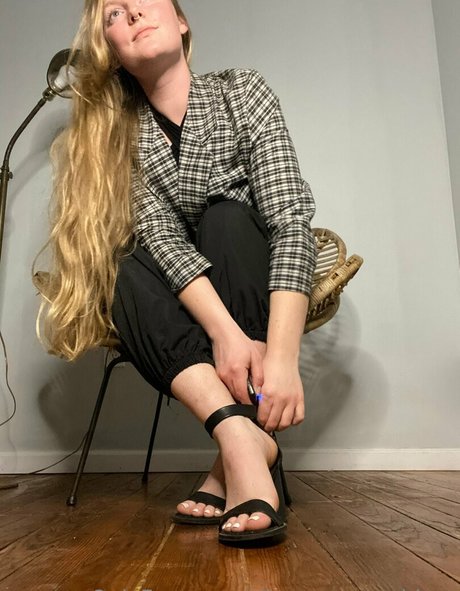 dissensus goddess model hd archive