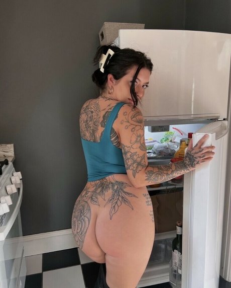 rhodesbby star exclusive photos