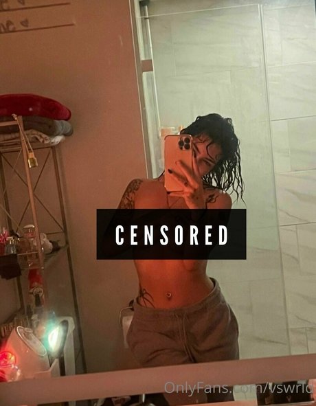 squirt teen onlyfans hot naked image