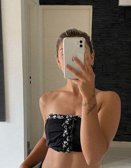 lolaylen sexy pornstar pics