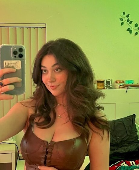 imsiiimone erotic star picture