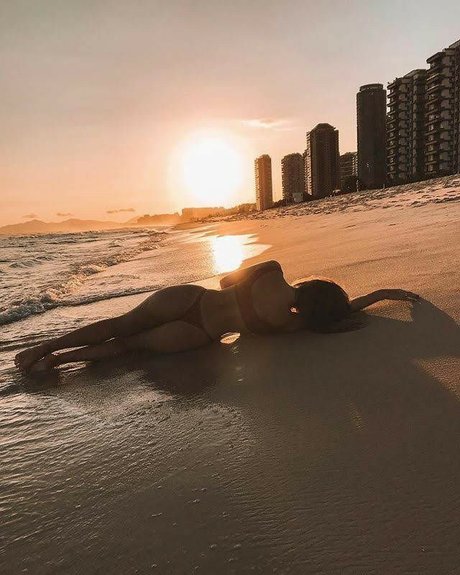 Dani Moore actress pics