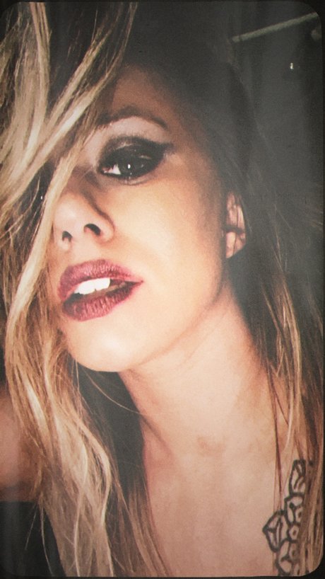 LUCYLUXx pornstar high quality img