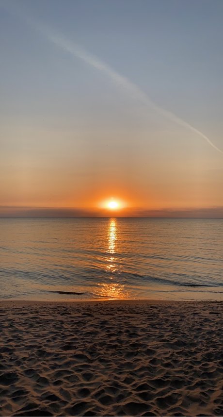 KodeeDee pornographic model pic