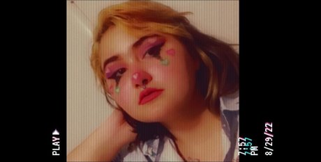 Lucie Hill star sexy picture