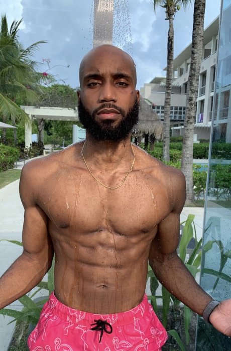 davis model nude photos