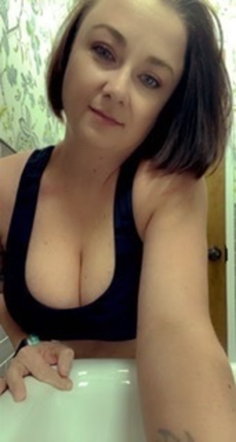 Baby Blues star nude image