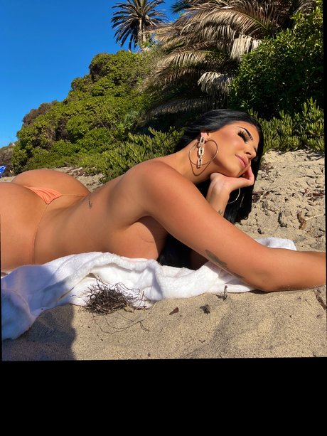 Taylor Nicole pretty model photos