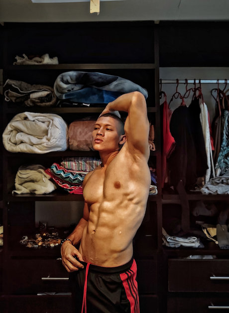 Jhonatan Rengifo nude star pictures