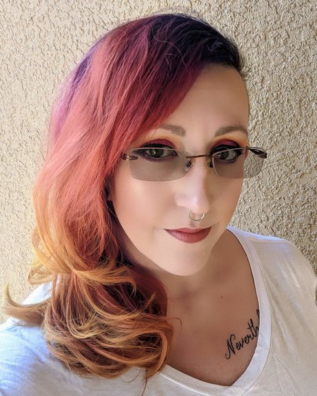 Osha Newsome pretty pornstar archive