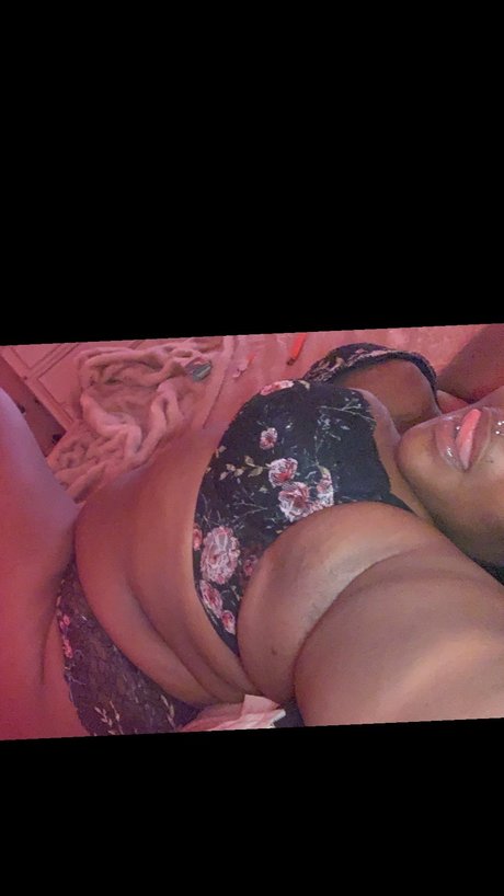 Shakia Snow free model pic