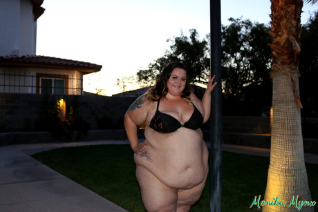 Monika Mynx hot actress picture