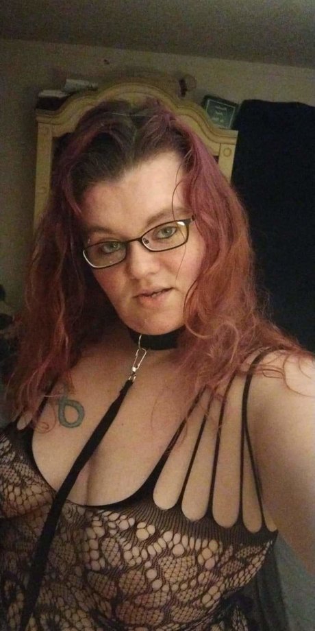 Amber Earp erotic model pics