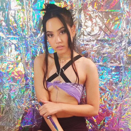 SonDayze model high quality photos