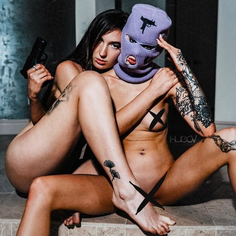 HUGOVphoto pornstar sex pic