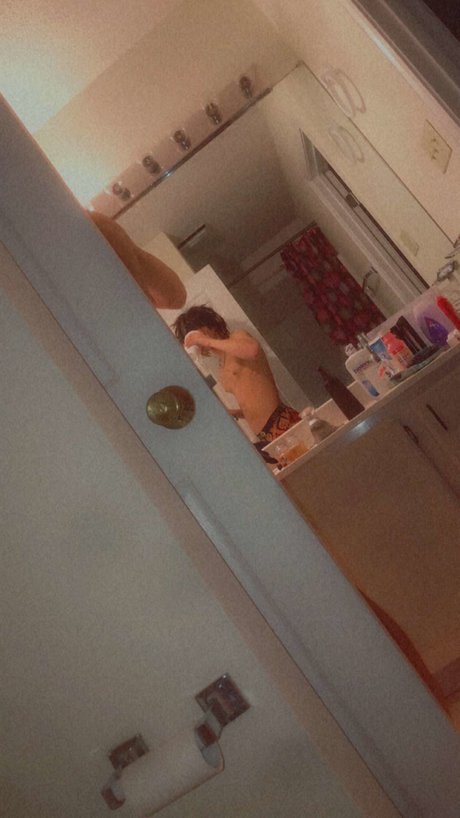 Xellow Ray x maniii pornstar hot img