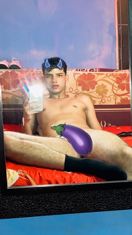 Happy pin_ model beautiful image