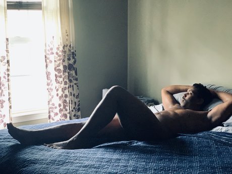 Vinny Benny xxx model photo