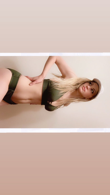 Dianne Martin model best picture