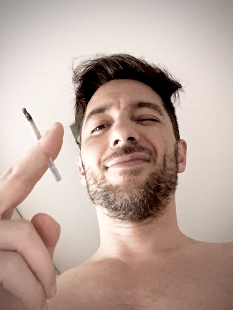 ZATORI ZAN star sexy img