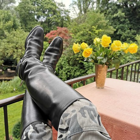 hardSMaster beautiful model picture