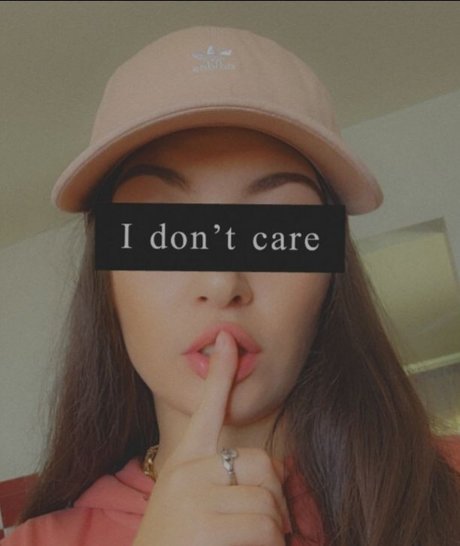 Dot s Exclusive star sexy photos