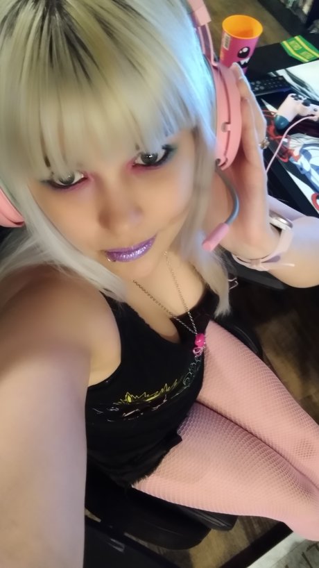 Smallqueenalice star porn galleries