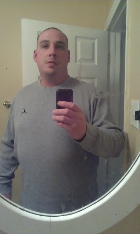 Robert bird star hot pic