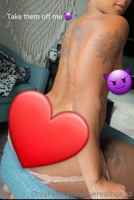 Hoopz adult model pic