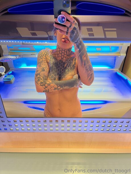 ThatDutchTattooGirl naked model galleries