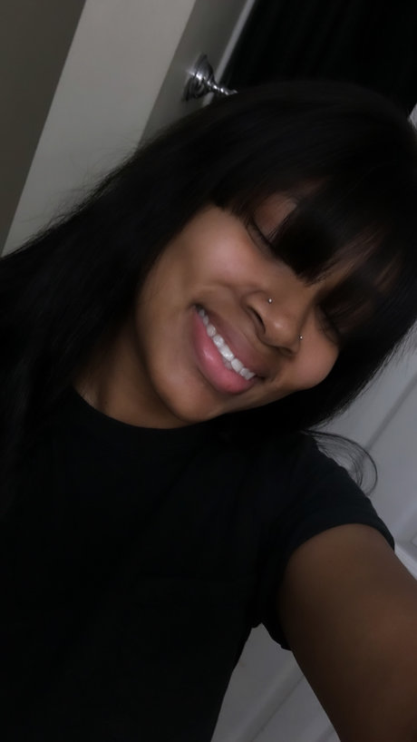 MILLIONAIRE IN THE MAKING_ nudes star pics