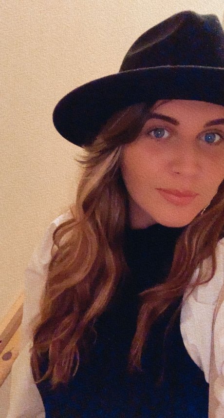 Weesox porn model pictures