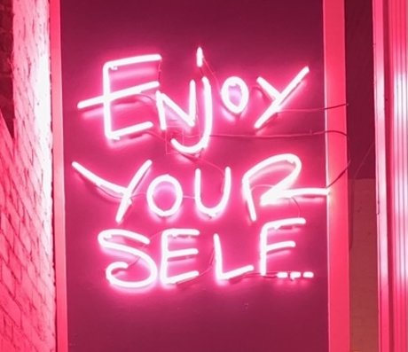 Live Easily actress galleries