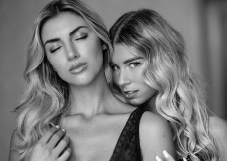 Sister Cash nice actress gallery