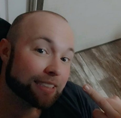 Shockhead exclusive actress photo