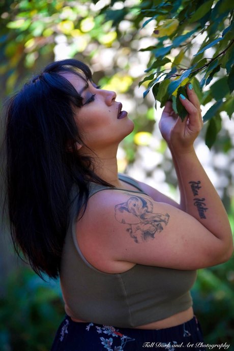 Maniie Chhun star free gallery