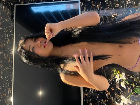 Tatii star sexy image