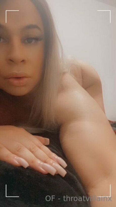 THROAT VILLAIN model naked image