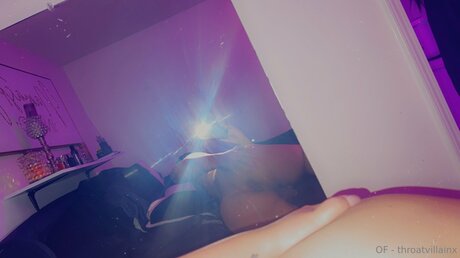 THROAT VILLAIN hd actress photo