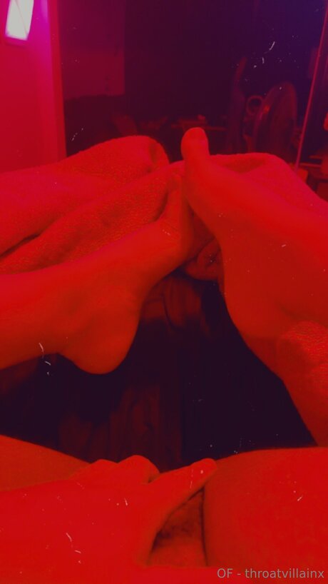 THROAT VILLAIN beautiful actress img