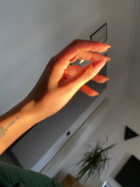 ThroughMyFeet pornstar free picture