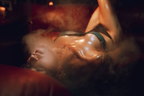 Trannie Oakley pornographic star pics