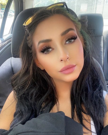 Eva Jordan star beautiful pics