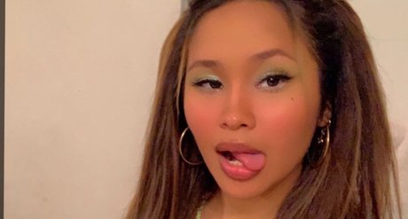 michelle martinez hot actress pictures