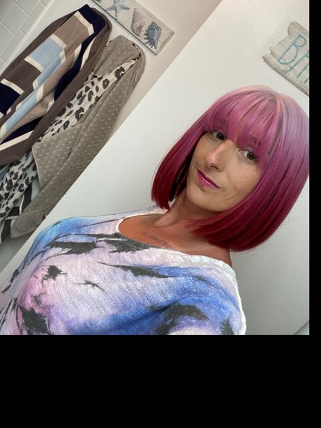 Nicole Tucci model sexy photos